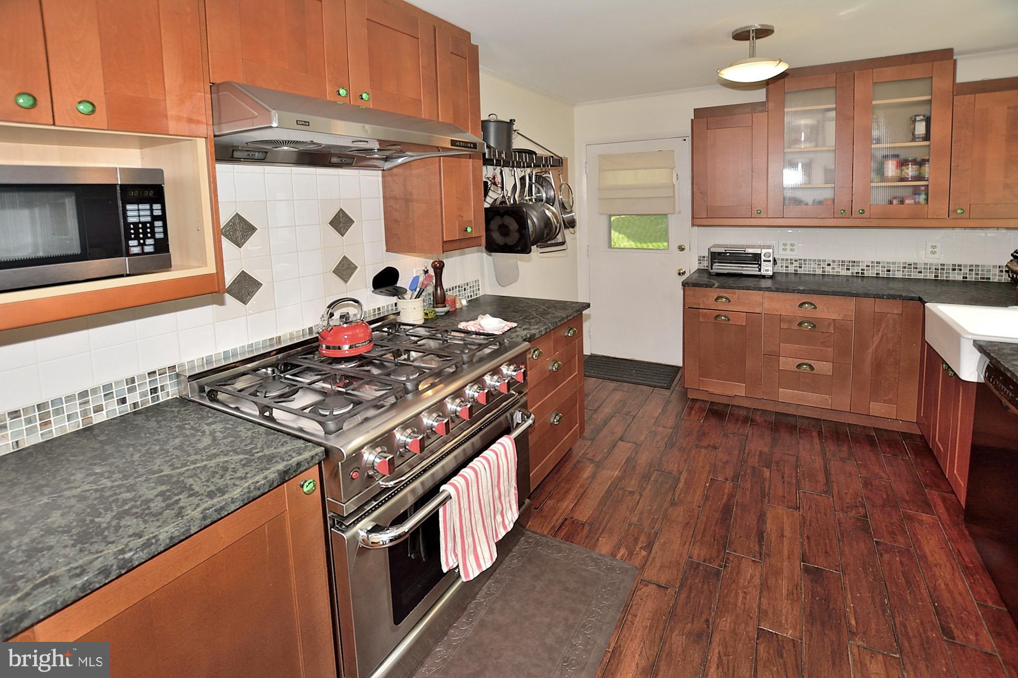 8303 Brixton Street Springfield, VA 22152 - Photo 7 of 29 Chef's Kitchen, Soapstone Counters, great range