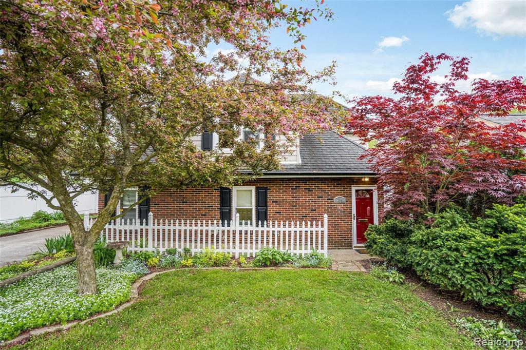 316 Romeo Road Rochester, MI 48307 - Photo 1 of 22