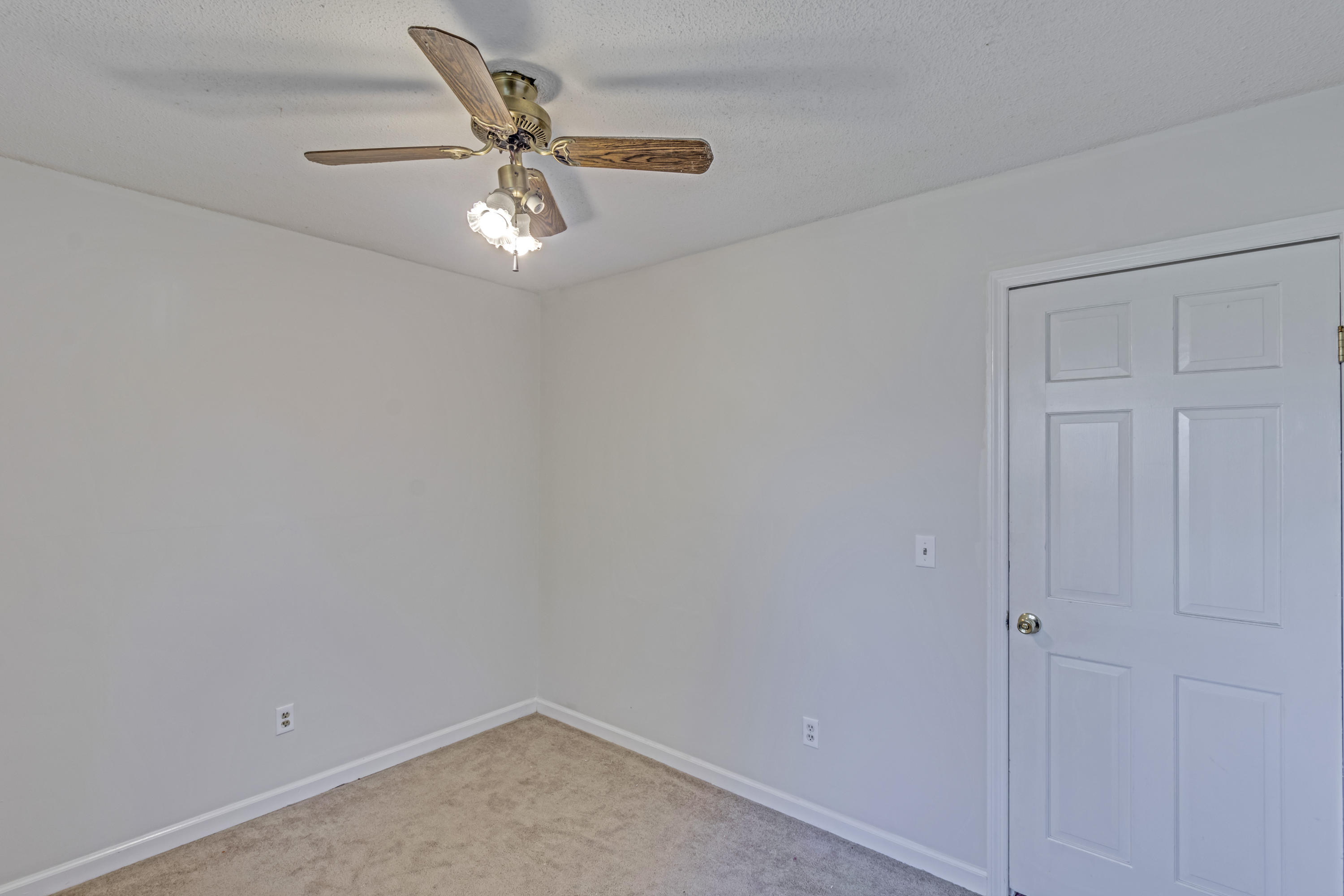 300 Kershaw Road Summerville, SC 29486 - Photo 16 of 34 19