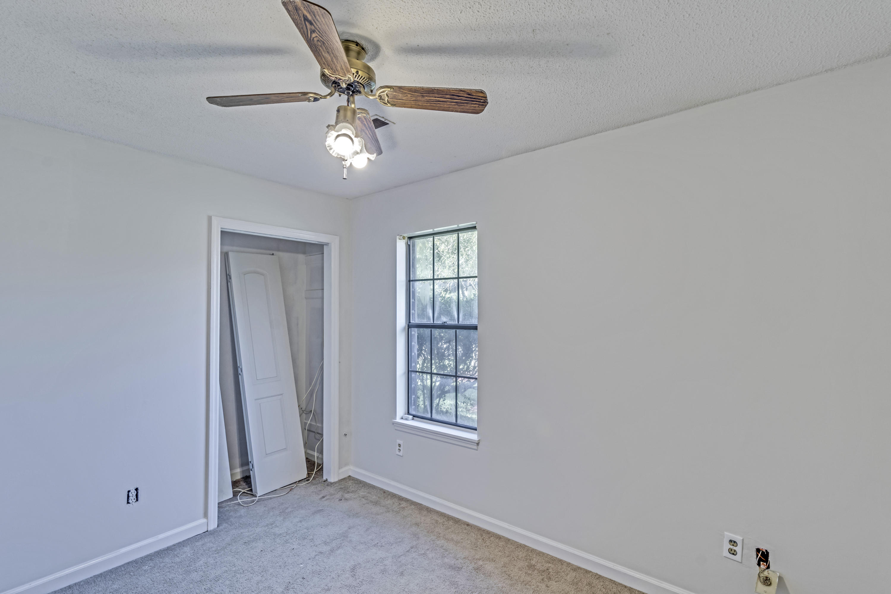 300 Kershaw Road Summerville, SC 29486 - Photo 17 of 34 20