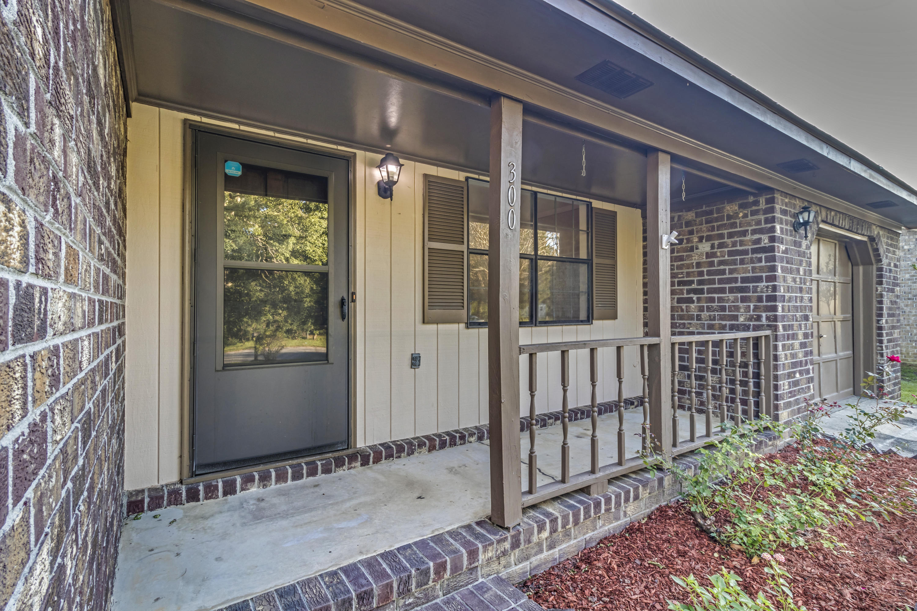 300 Kershaw Road Summerville, SC 29486 - Photo 3 of 34 6