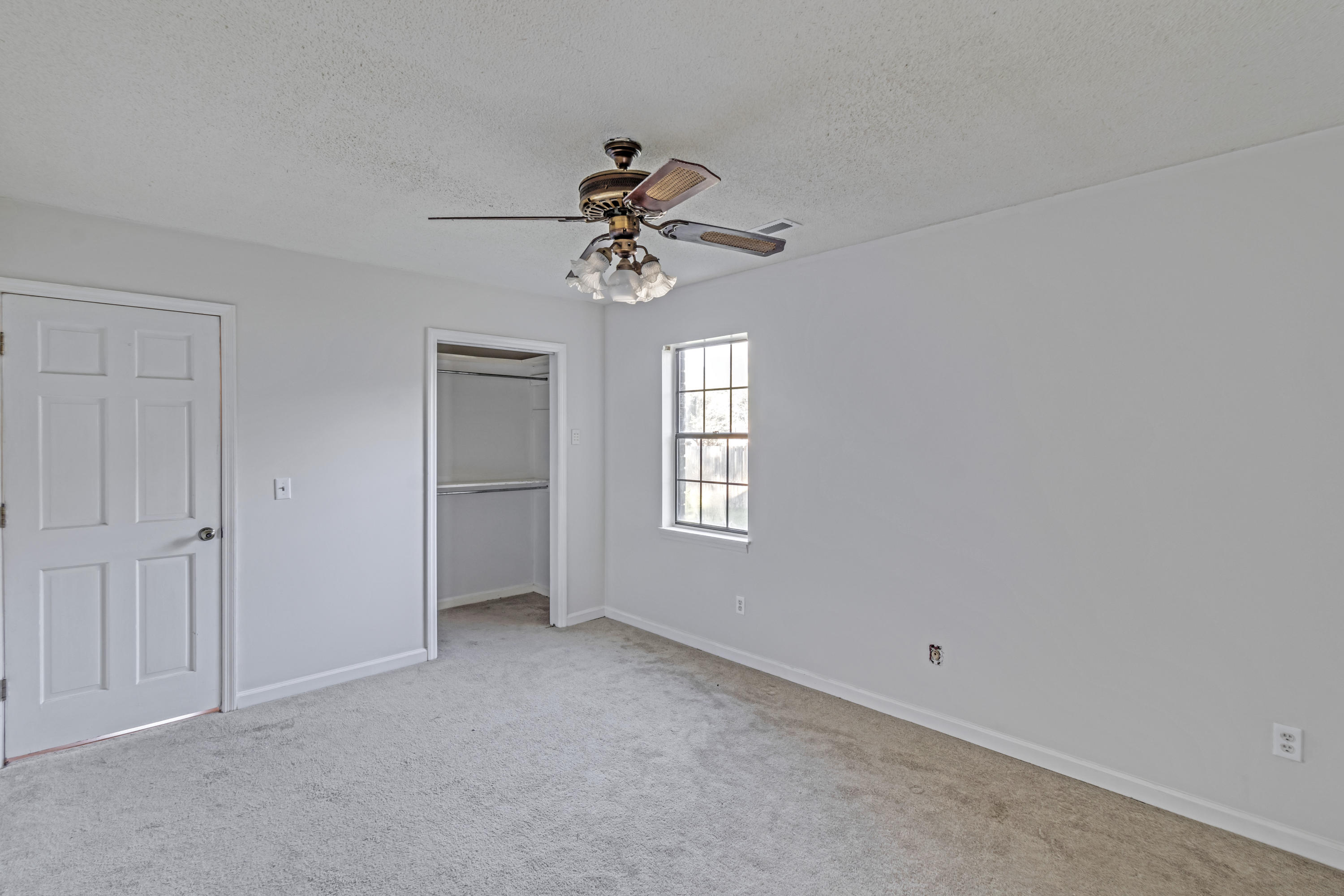 300 Kershaw Road Summerville, SC 29486 - Photo 23 of 34 26