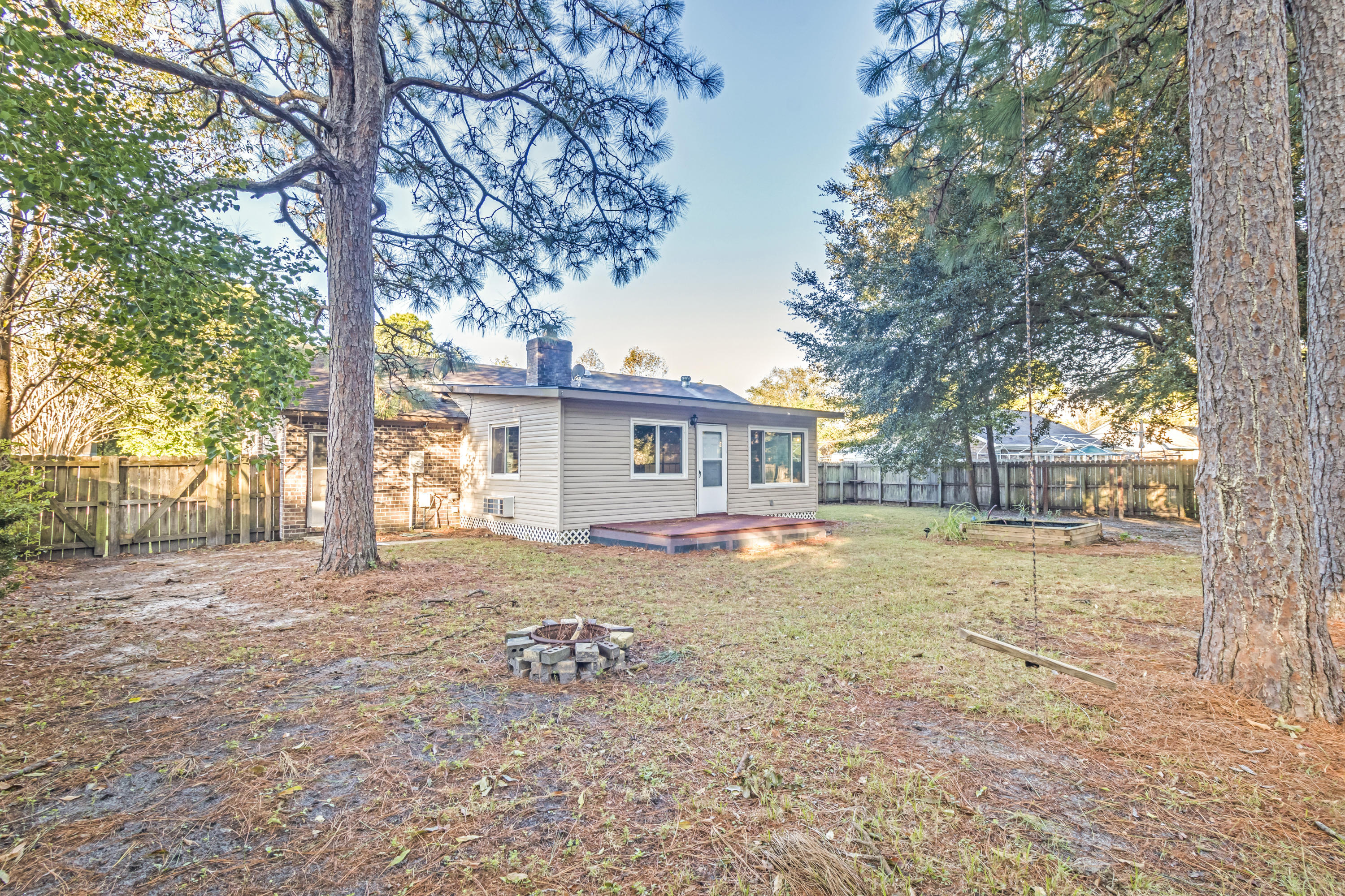 300 Kershaw Road Summerville, SC 29486 - Photo 7 of 34 10