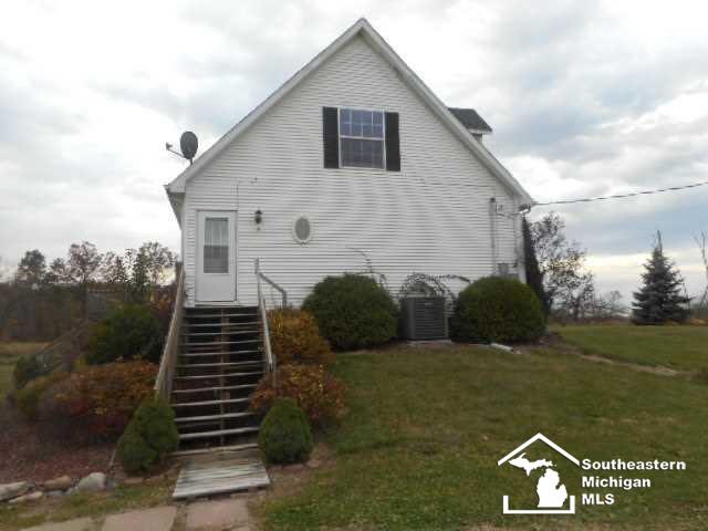 3801 Ohara Road Carleton, MI 48117 - Photo 4 of 25