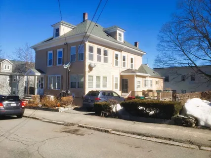 $2,200 | 26 Arlington Street, Unit 2, Lowell, MA 01854