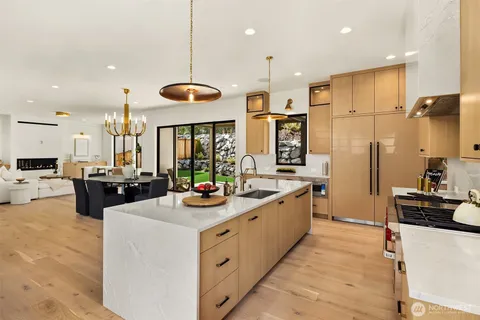 $3,570,000 | 11315 113th Place Northeast, Kirkland, WA 98033