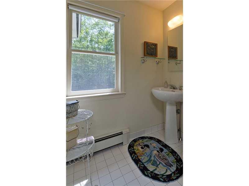 11 Pleasant Ridge Drive Camden, ME 04843 - Photo 17 of 19 Bathroom.