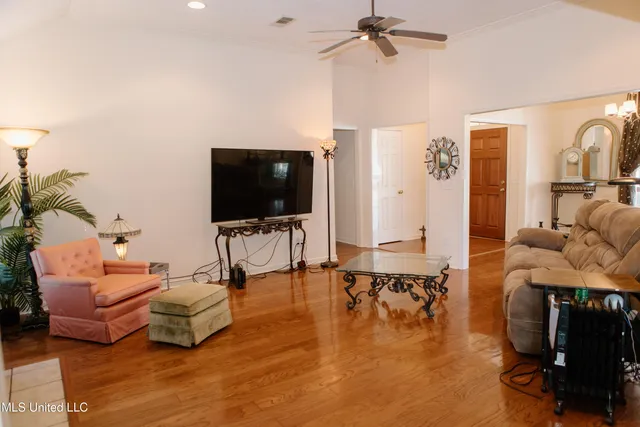 $289,000 | 311 Longleaf Drive, Flowood, MS 39232