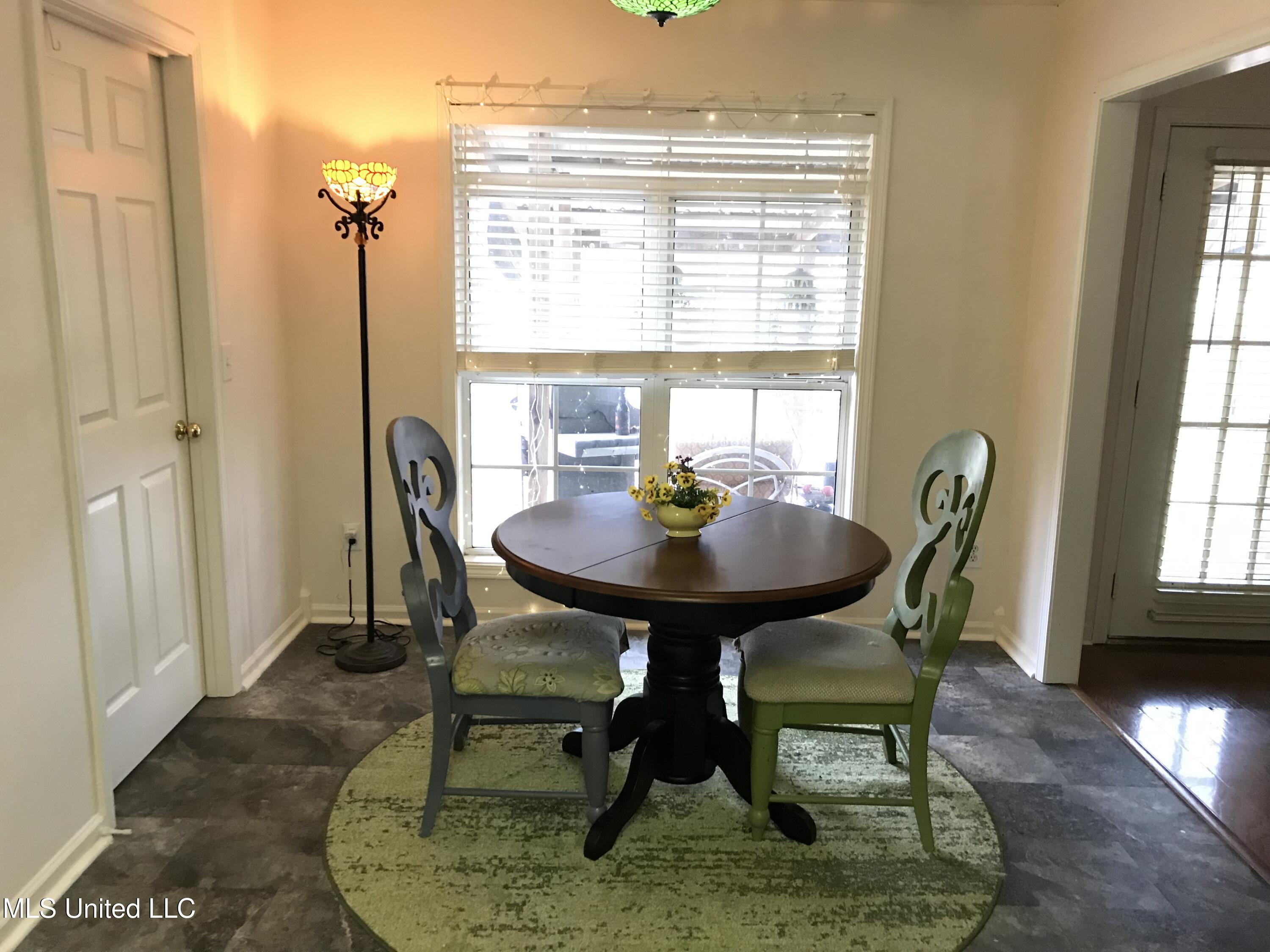 311 Longleaf Drive Flowood, MS 39232 - Photo 9 of 21 5CB4E659-D87D-4056-B933-6B6FC2766080