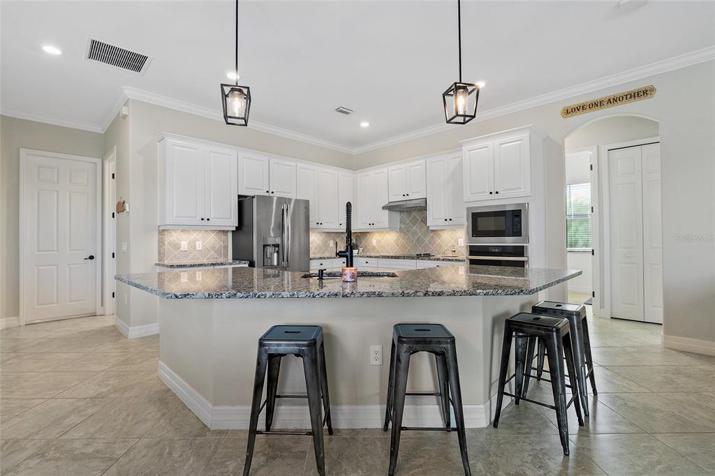 20655 Valprato Court Venice, FL 34293 - Photo 9 of 58
