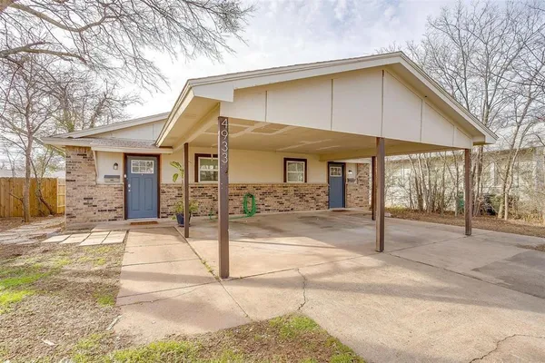 $1,700 | 4933 Curzon Avenue, Fort Worth, TX 76107