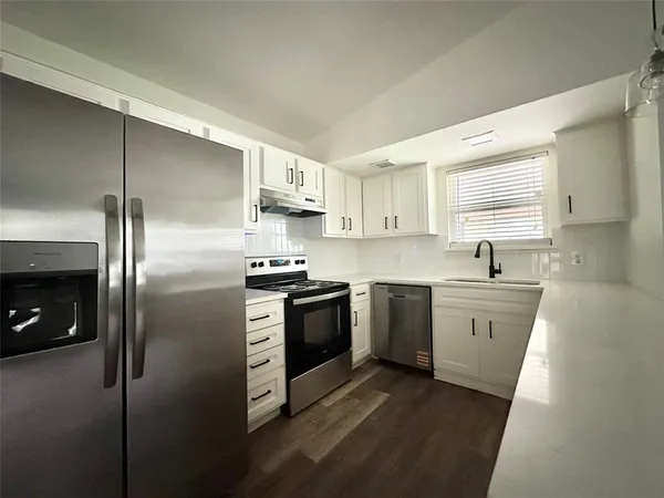 $1,700 | 4933 Curzon Avenue, Fort Worth, TX 76107