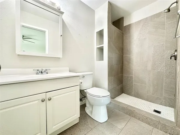 $1,700 | 4933 Curzon Avenue, Fort Worth, TX 76107