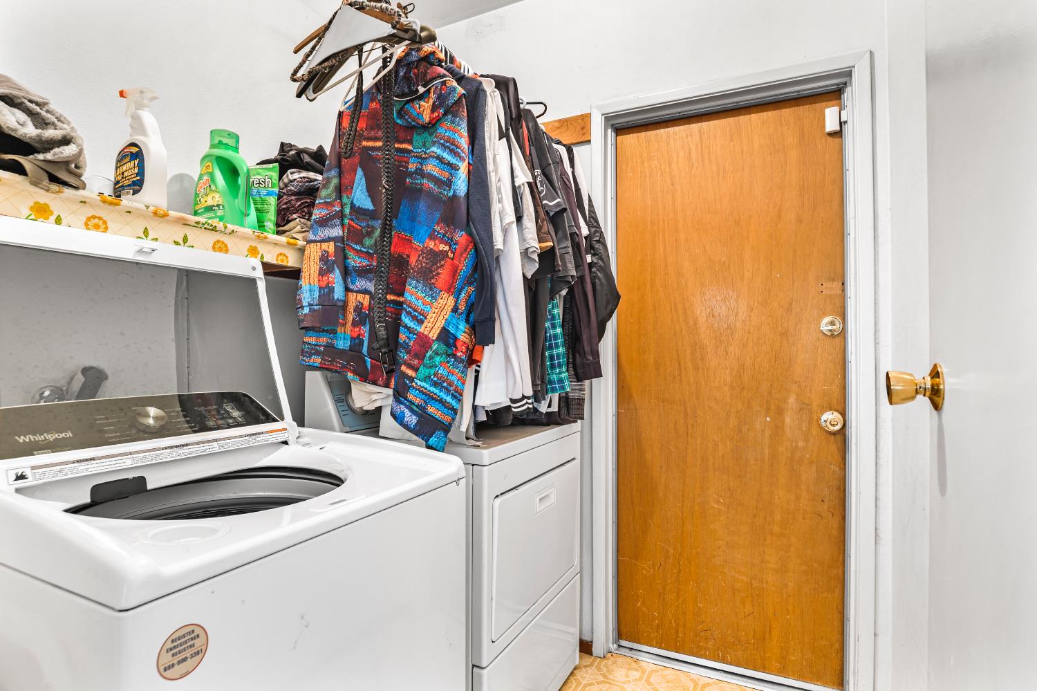 3141 Lisa Drive Modesto, CA 95350 - Photo 17 of 29 a utility room with dryer and washer