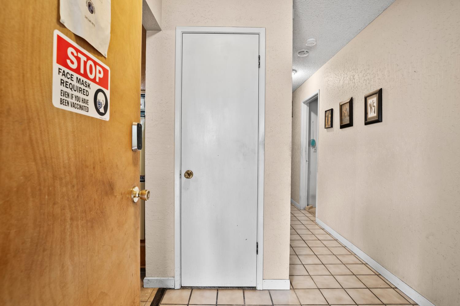 3141 Lisa Drive Modesto, CA 95350 - Photo 5 of 29 a view of a hallway