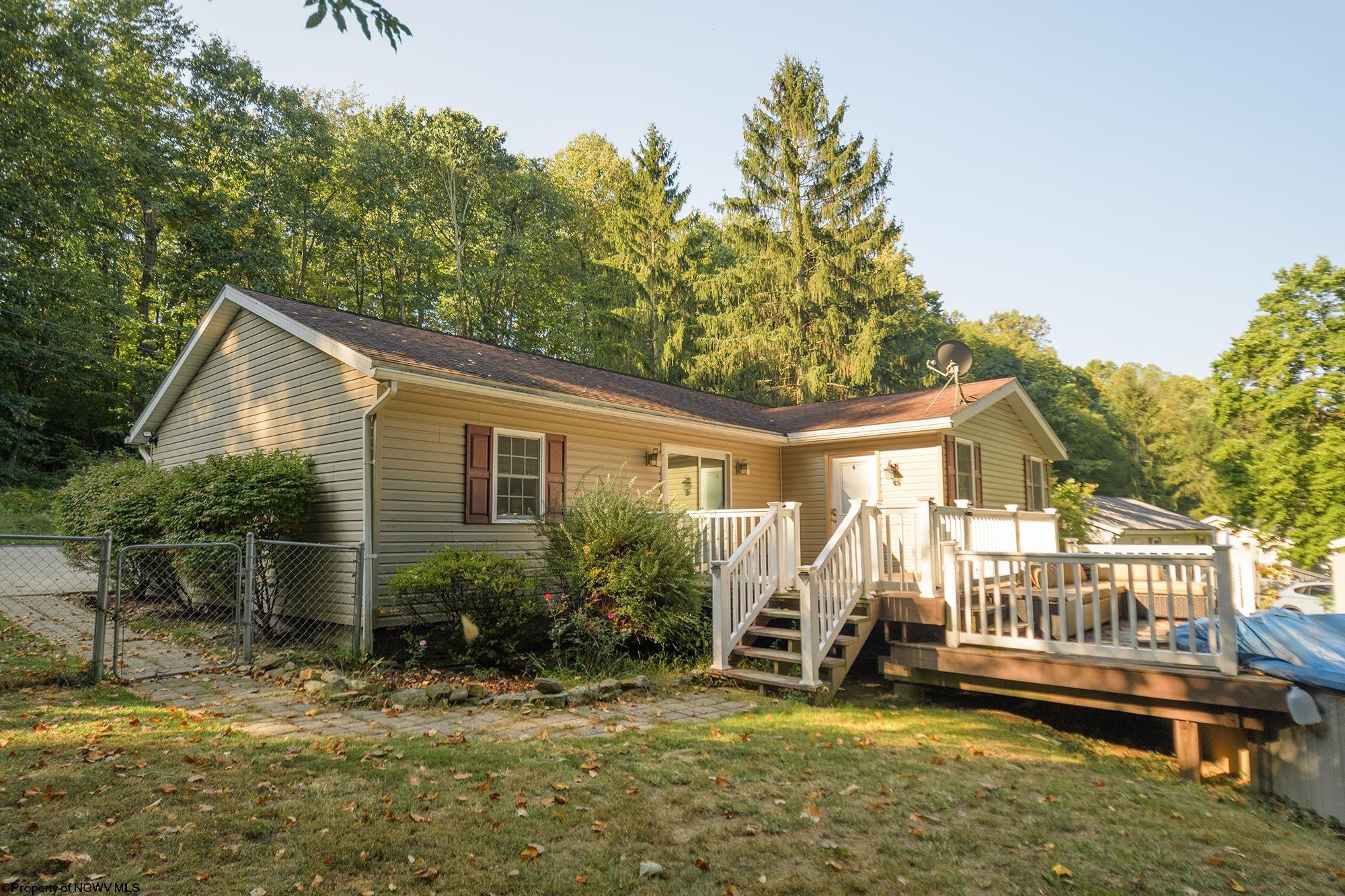 188 Buckingham Road Morgantown, WV 26508 - Photo 4 of 27 Gallery Image 4