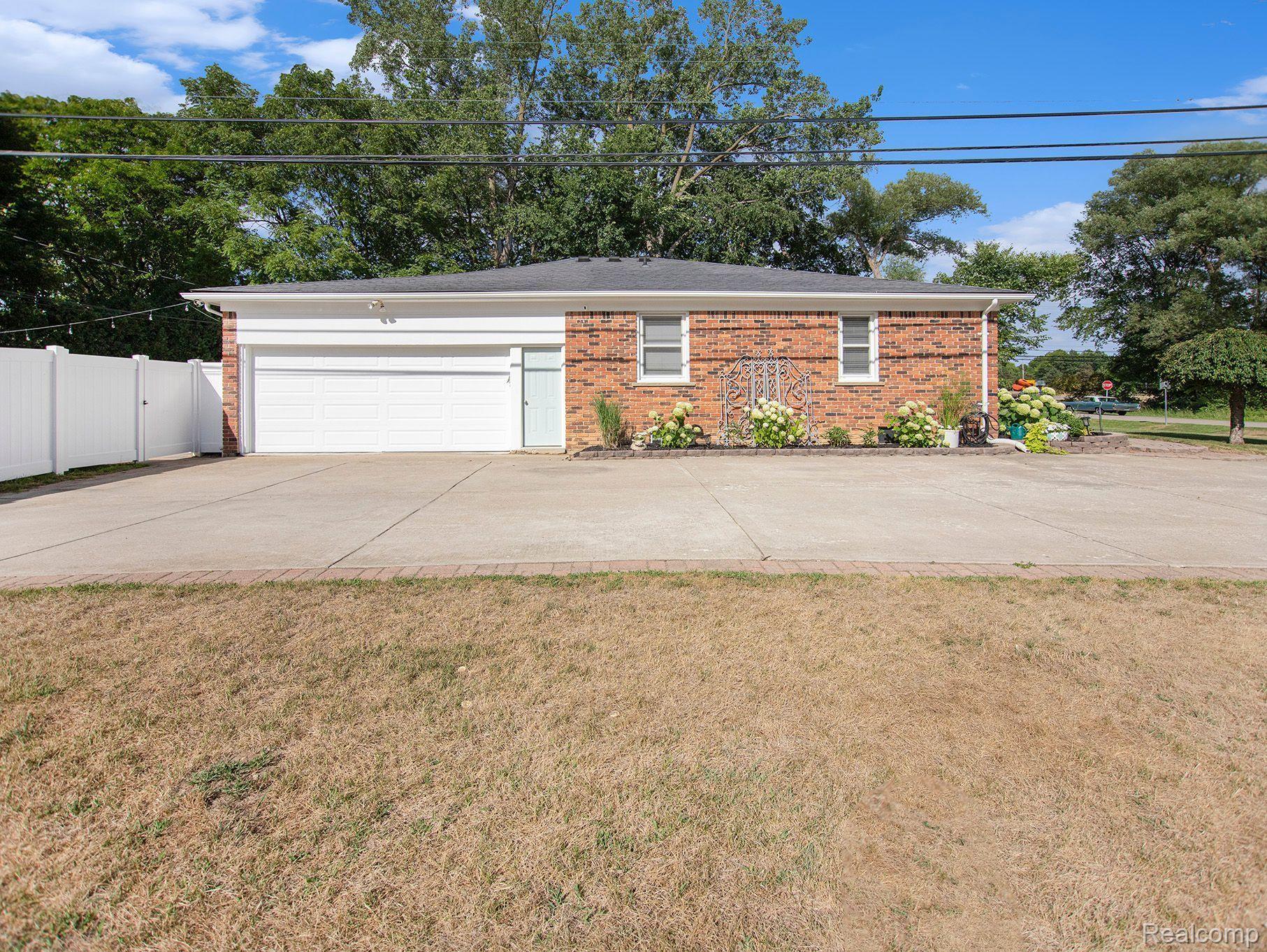240 Maplehill Road Rochester, MI 48306 - Photo 10 of 35 Gallery Image 10