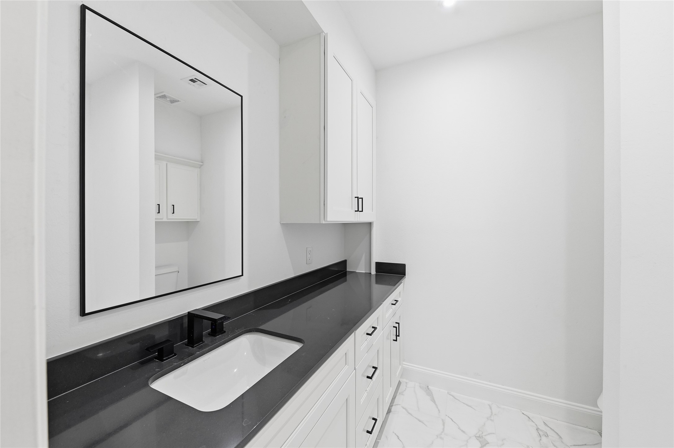 15827 Foxgate Road Houston, TX 77079 - Photo 13 of 37