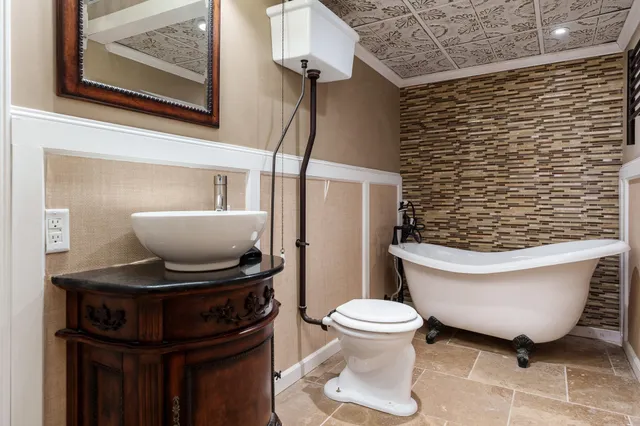 $899,000 | 14949 Saunders Road, Pecatonica, IL 61063