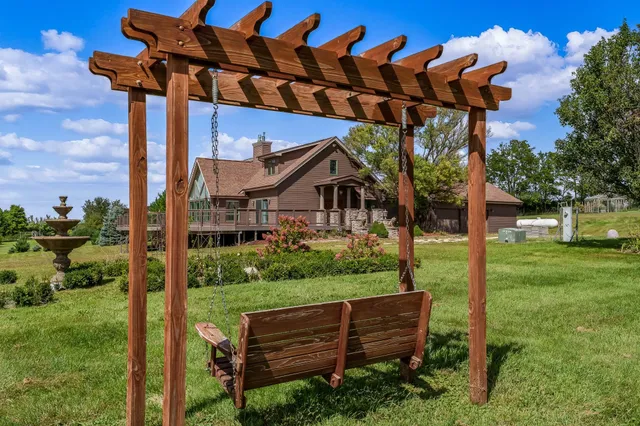 $899,000 | 14949 Saunders Road, Pecatonica, IL 61063