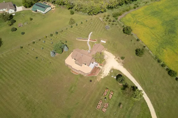 $899,000 | 14949 Saunders Road, Pecatonica, IL 61063