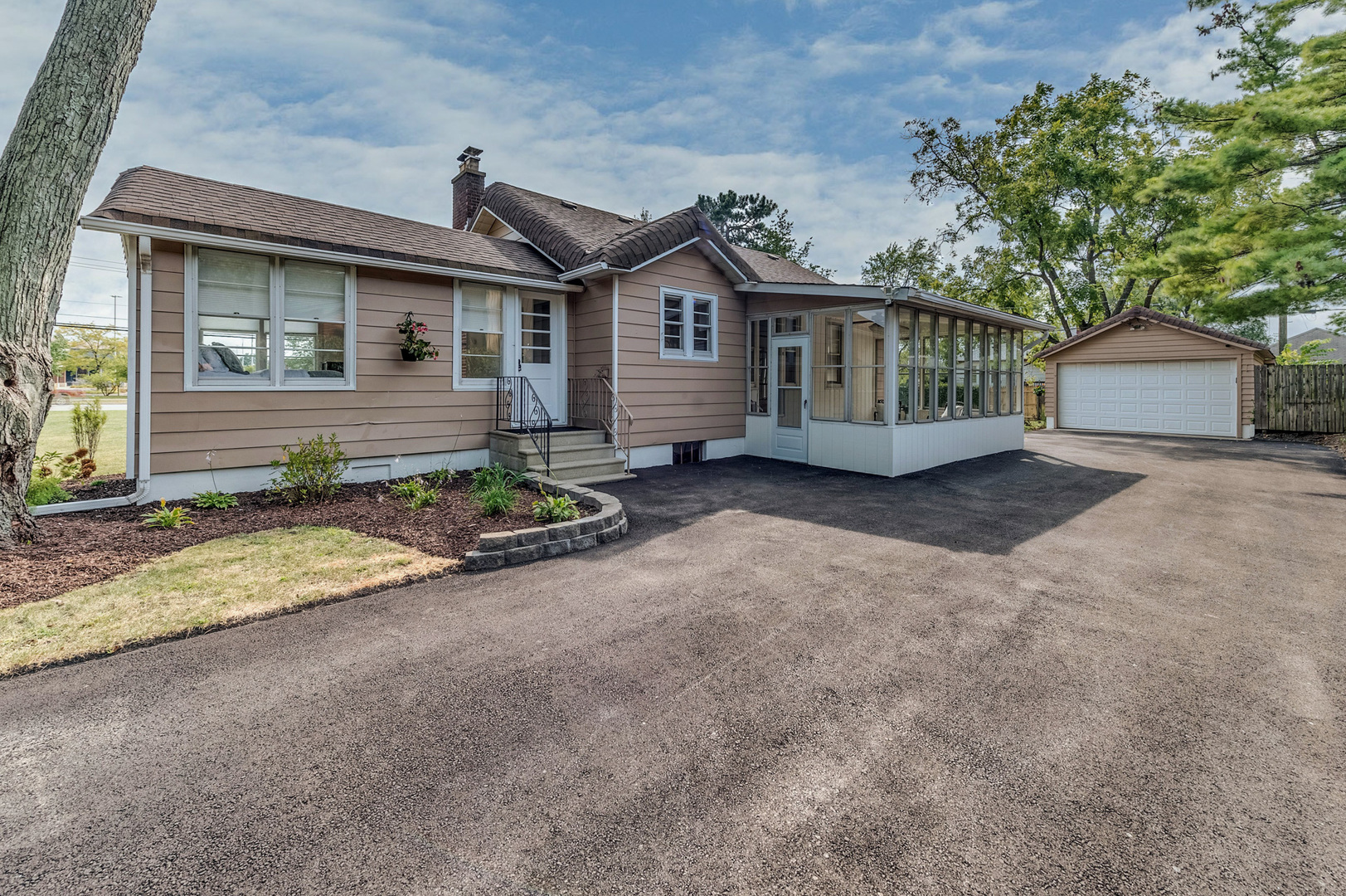 2901 Caton Farm Road Joliet, IL 60435 - Photo 3 of 25