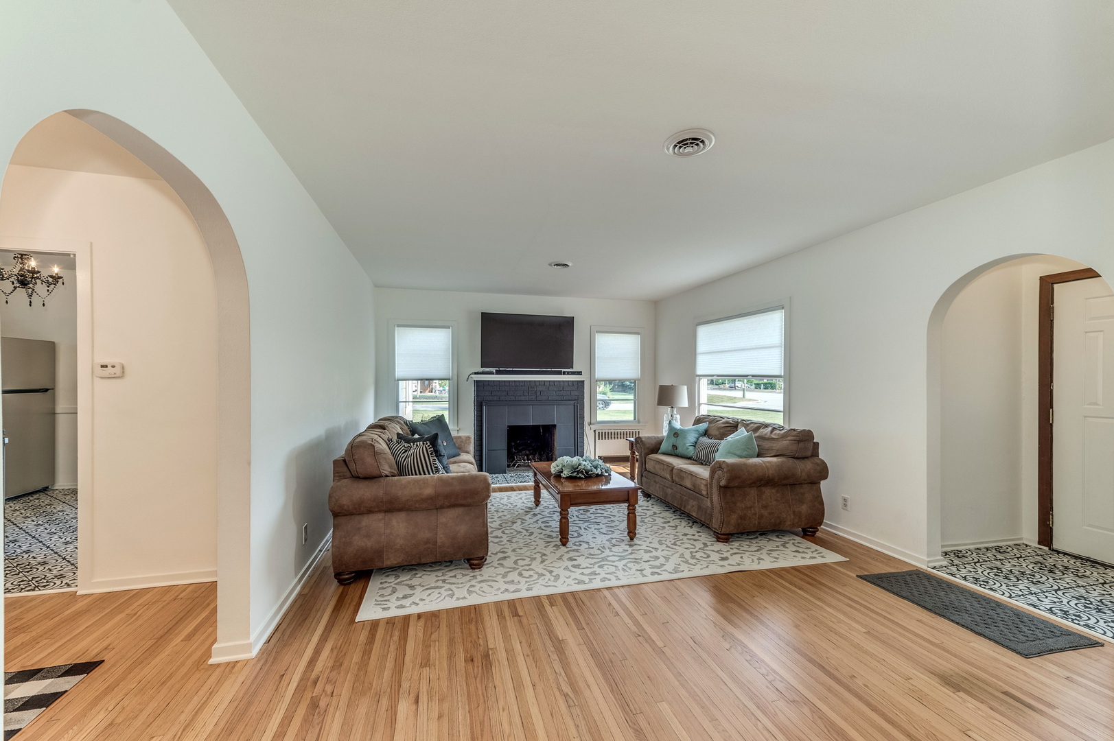 2901 Caton Farm Road Joliet, IL 60435 - Photo 6 of 25