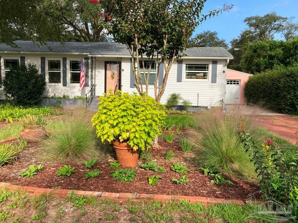 303 Southeast Kalash Road Pensacola, FL 32507 - Photo 2 of 43