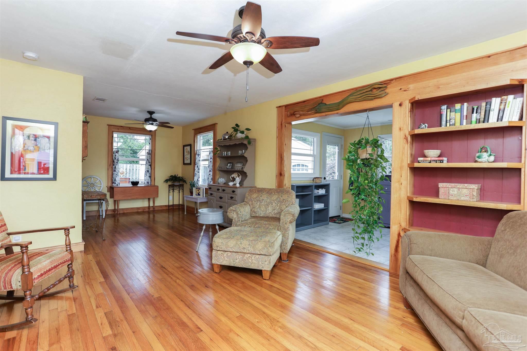 303 Southeast Kalash Road Pensacola, FL 32507 - Photo 3 of 43