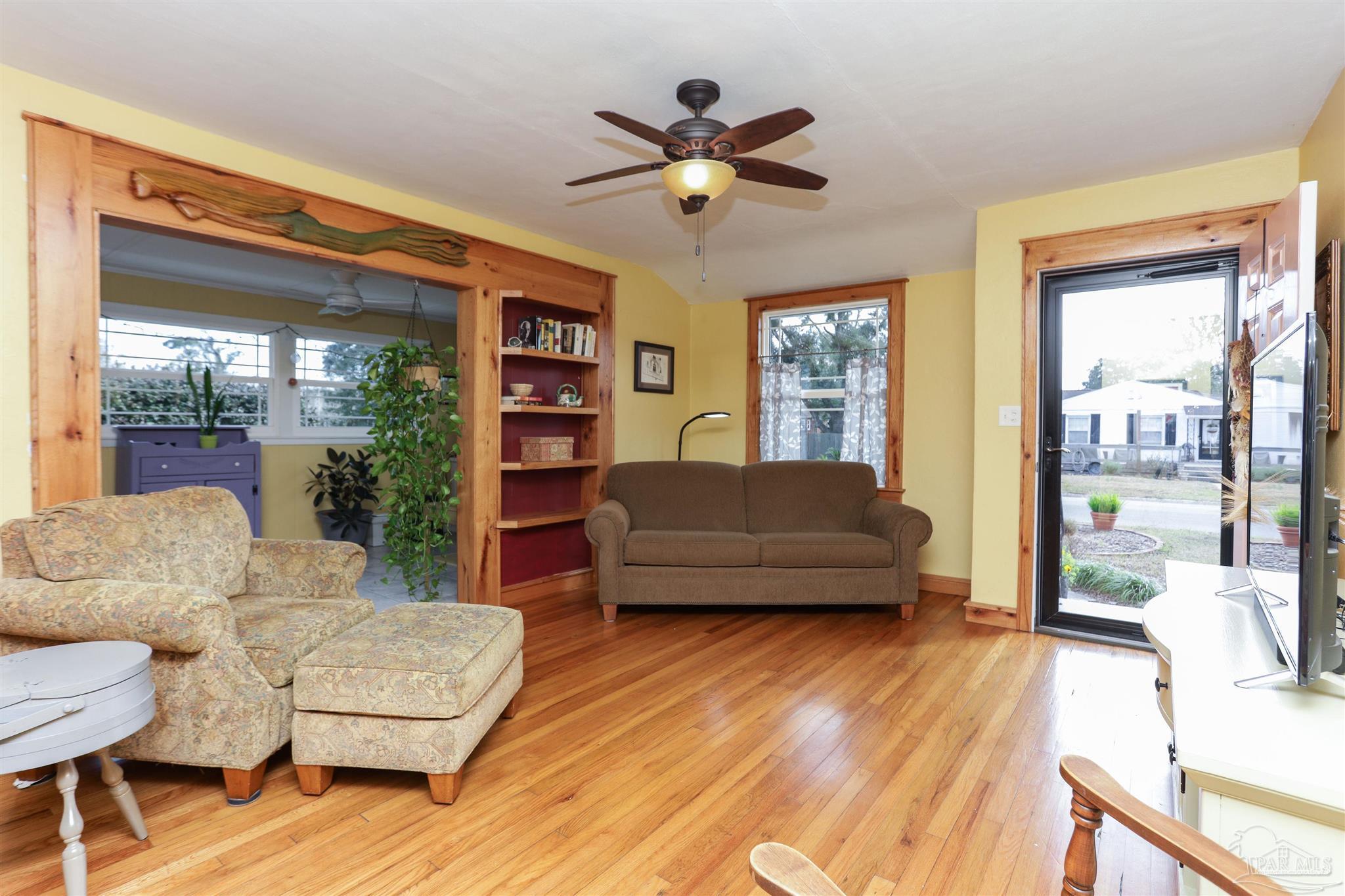 303 Southeast Kalash Road Pensacola, FL 32507 - Photo 4 of 43