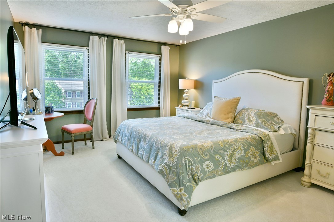 8930 Echo Lake Road Northeast Warren, OH 44484 - Photo 28 of 46 Master bedroom