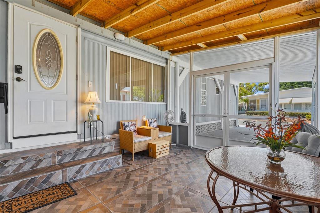 970 Jolanda Circle Venice, FL 34285 - Photo 2 of 34 a outdoor space with furniture