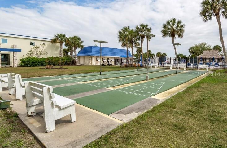 970 Jolanda Circle Venice, FL 34285 - Photo 29 of 34 a view of a swimming pool and a yard