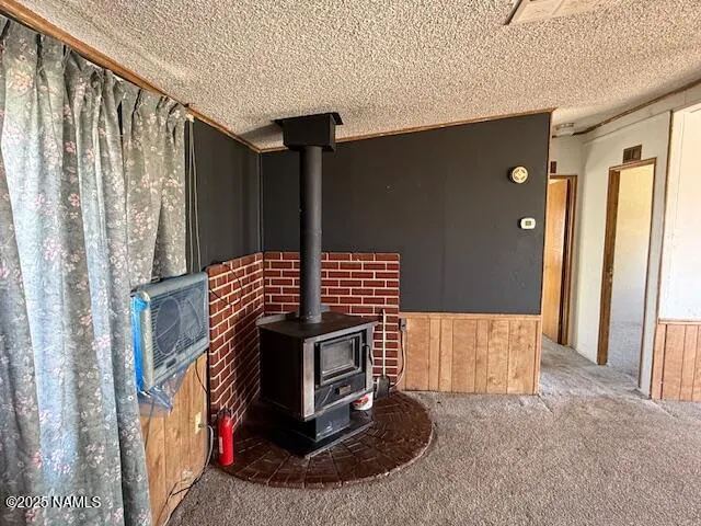 a view of an entryway with sitting area