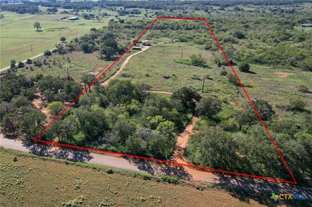 $314,000 | 1366 County Road 467, Stockdale, TX 78160