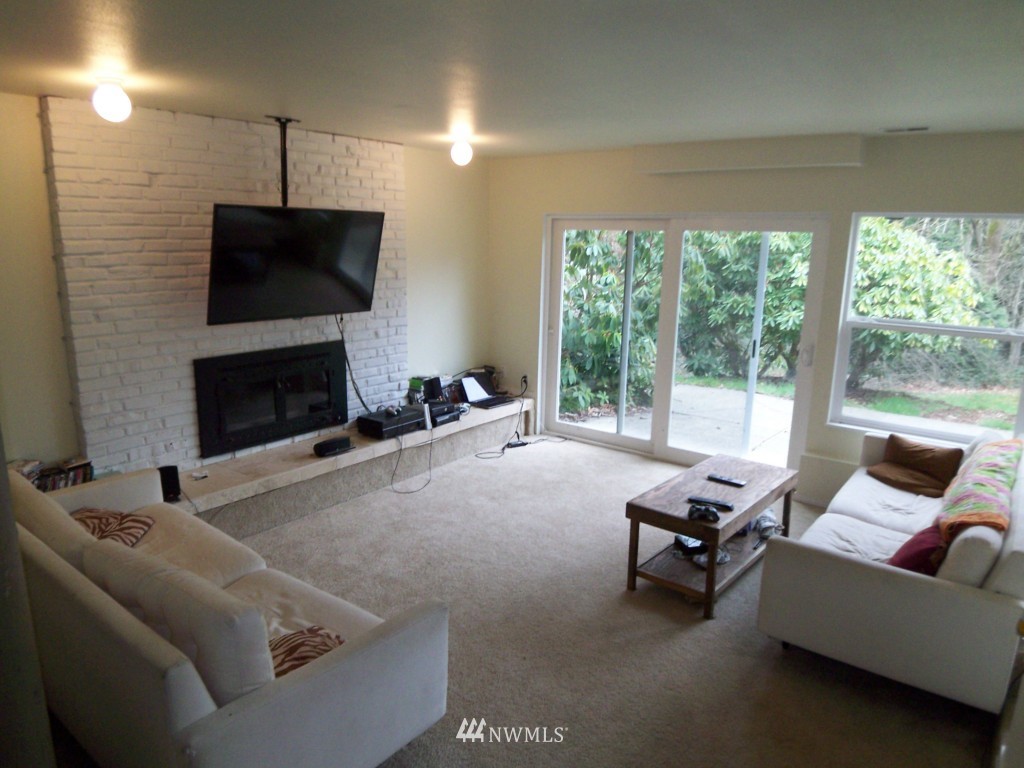 22911 3rd Avenue Southeast Bothell, WA 98021 - Photo 11 of 15