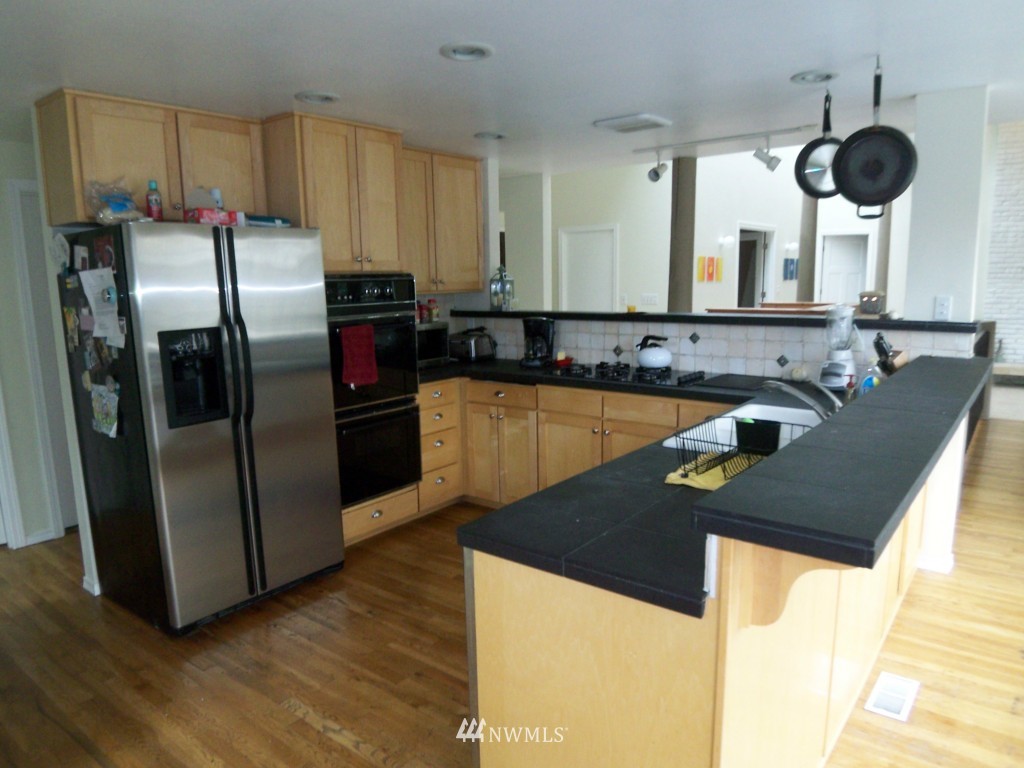 22911 3rd Avenue Southeast Bothell, WA 98021 - Photo 4 of 15