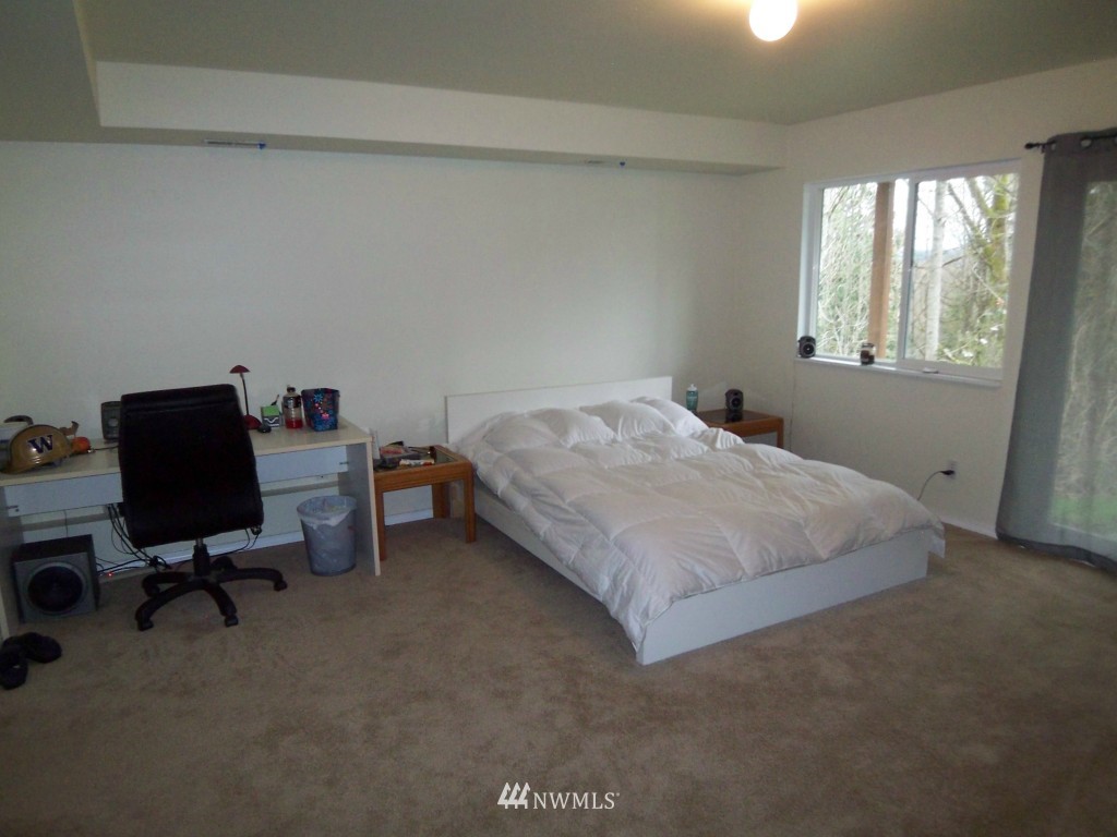 22911 3rd Avenue Southeast Bothell, WA 98021 - Photo 8 of 15