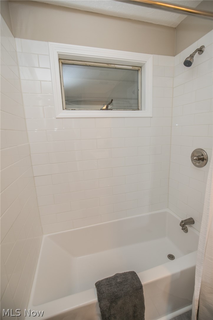 6070 Fry Road Brook Park, OH 44142 - Photo 15 of 33 Gallery Image 15