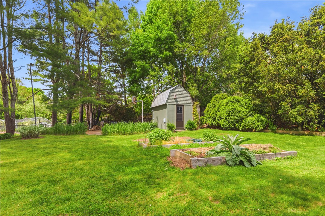51 Quannacut Road Westerly, RI 02891 - Photo 31 of 38
