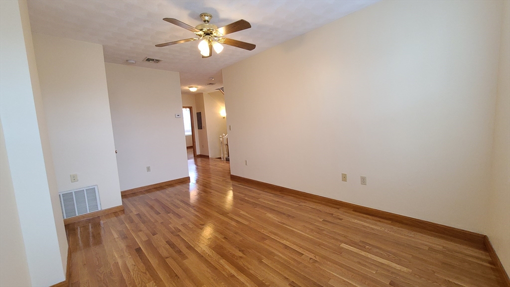 414 Hanover Street, Unit 5 Boston, MA 02113 - Photo 13 of 21