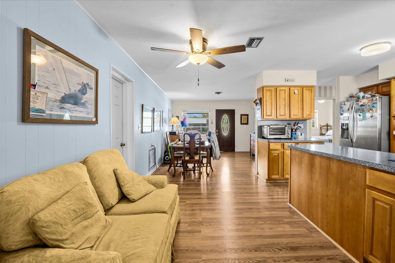 3141 Northeast Spruce Ridge Avenue Jensen Beach, FL 34957 - Photo 13 of 35 08-spruce in-14