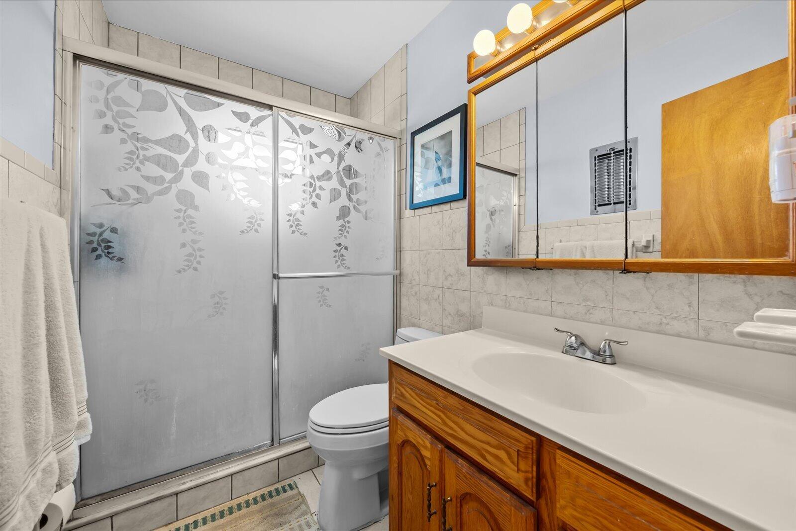 3141 Northeast Spruce Ridge Avenue Jensen Beach, FL 34957 - Photo 18 of 35 18-spruce in-7