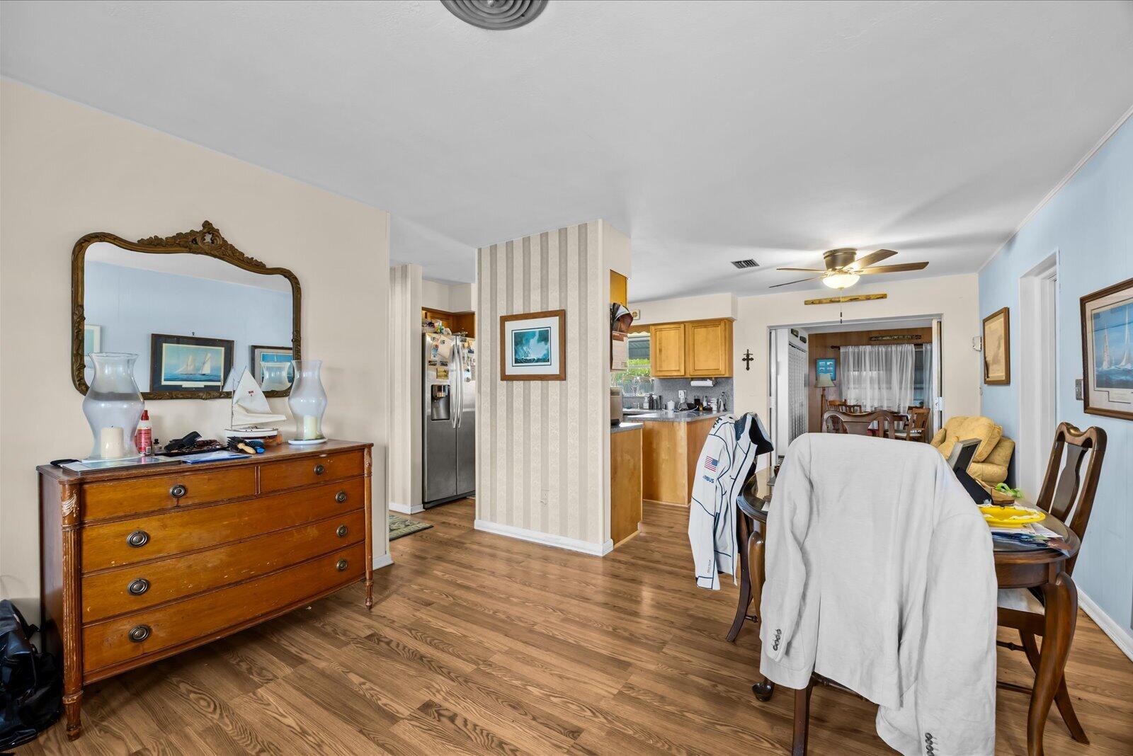 3141 Northeast Spruce Ridge Avenue Jensen Beach, FL 34957 - Photo 7 of 35 06-spruce in-13