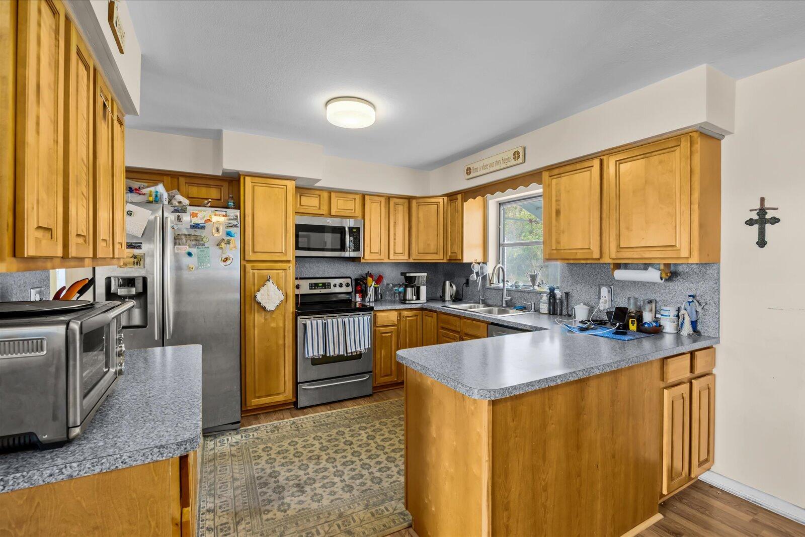 3141 Northeast Spruce Ridge Avenue Jensen Beach, FL 34957 - Photo 10 of 35 10-spruce in-16