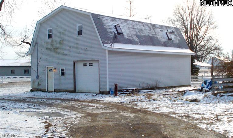 16740 Tavern Road Burton, OH 44021 - Photo 4 of 5