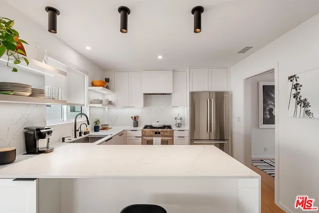 $1,599,000 | 958 18th Street, Unit 5, Santa Monica, CA 90403