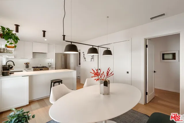 $1,599,000 | 958 18th Street, Unit 5, Santa Monica, CA 90403