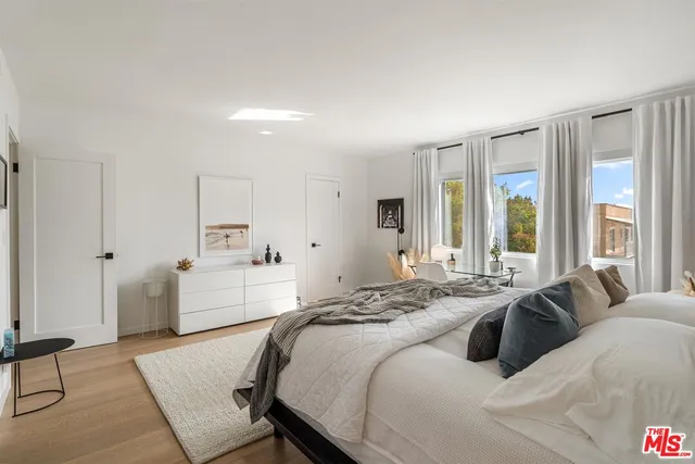 $1,599,000 | 958 18th Street, Unit 5, Santa Monica, CA 90403