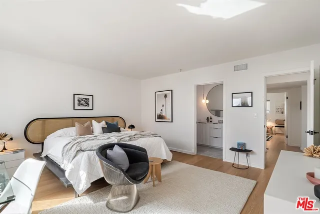 $1,599,000 | 958 18th Street, Unit 5, Santa Monica, CA 90403